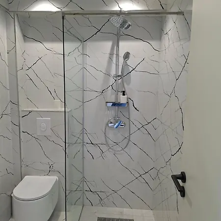 Ruci Yetişkin Oteli Dhërmi