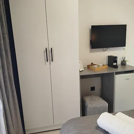 Ruci Yetişkin Oteli Dhërmi